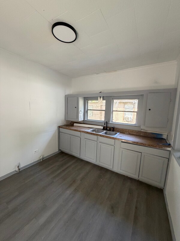 Building Photo - 314 Live Oak St