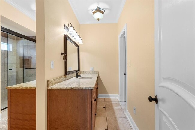 Building Photo - 216 N Mt Rushmore Dr