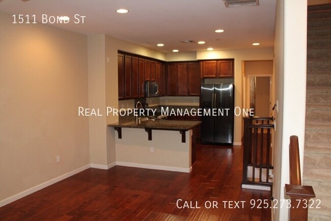Building Photo - 1511 Bond St