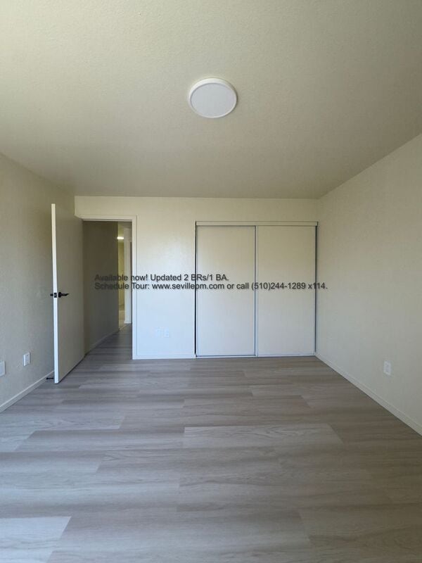 Building Photo - 5438 Holland St
