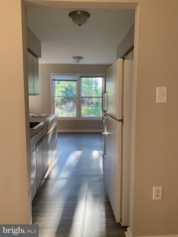 Building Photo - 7575 Belle Grae Dr