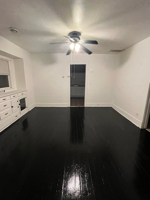 Building Photo - 154 Austin St