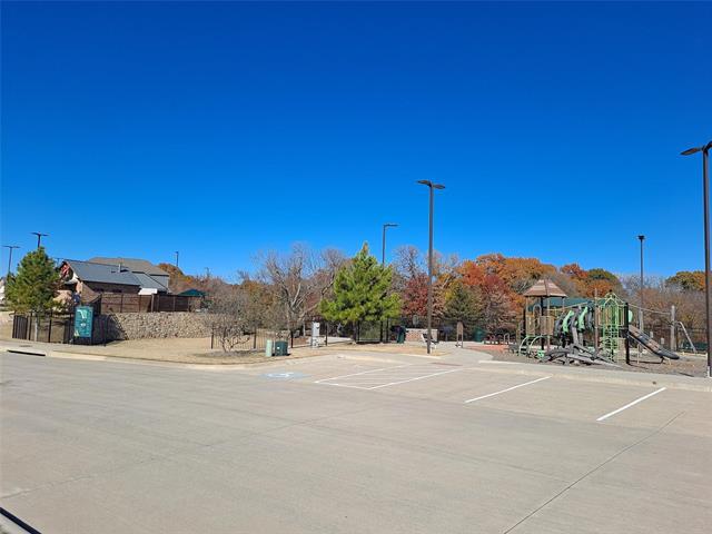 Building Photo - 3321 Riverside Dr