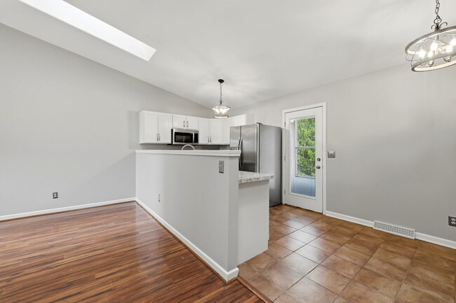 Building Photo - 1499 Stonefield Dr