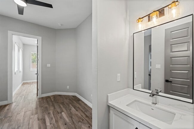 Building Photo - 17807 Glenwolf Dr