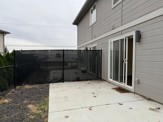 Building Photo - 215 N 76th Ave