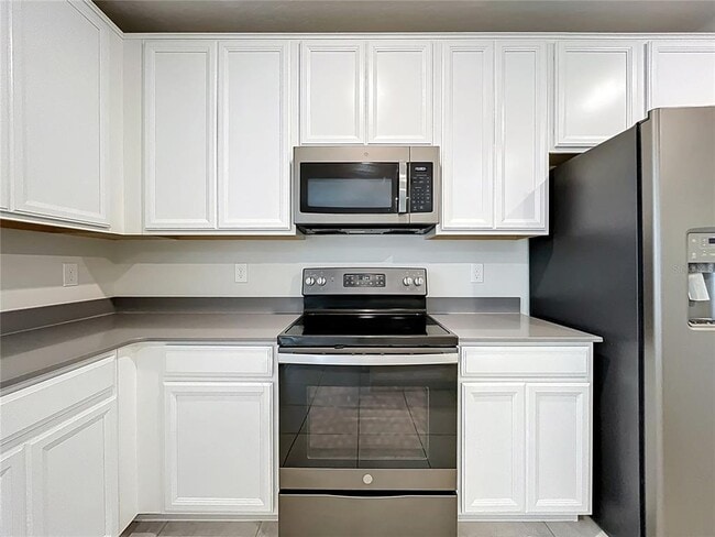 Building Photo - 16436 Fernridge St