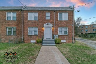 Building Photo - 324 34th St SE