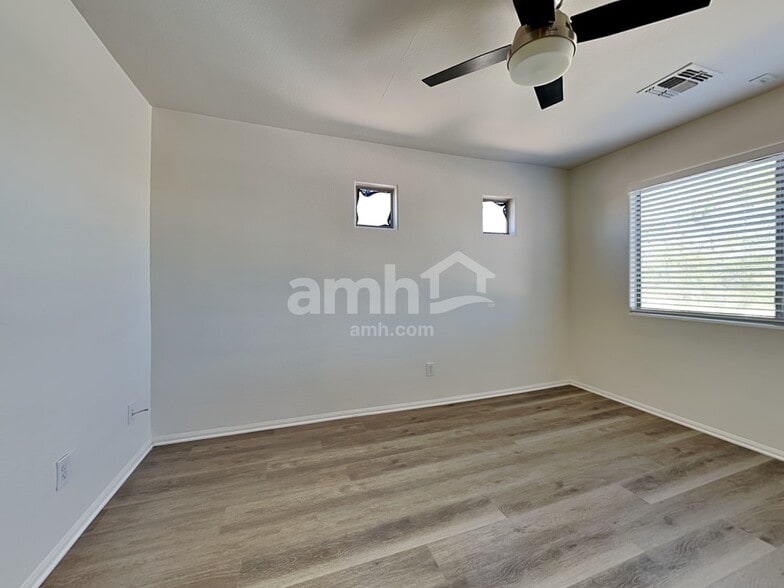 Building Photo - 6132 S Black Hills Way