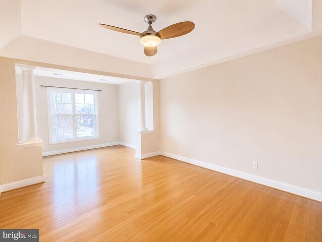 Building Photo - 5910 Great Star Dr