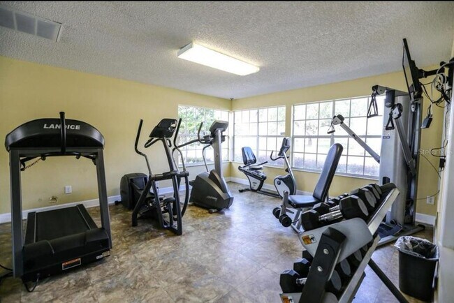 Building Photo - 2492 Sweetwater Club Cir