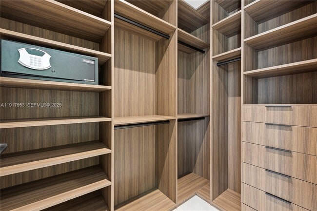 Building Photo - 1881 NE 196th Terrace