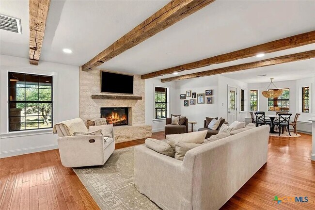 Building Photo - 301 Medlin Creek Loop