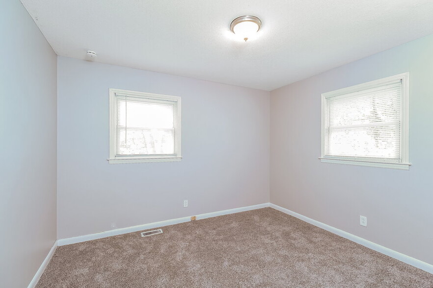 Building Photo - 2910 Freida Ln