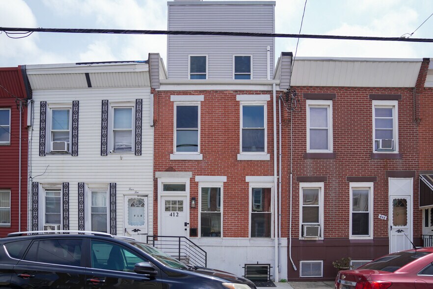 Primary Photo - 412 Jackson St