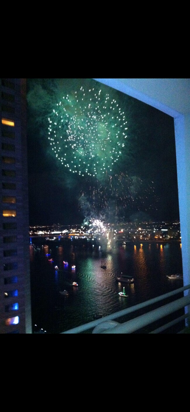 Building Photo - 335 S Biscayne Blvd