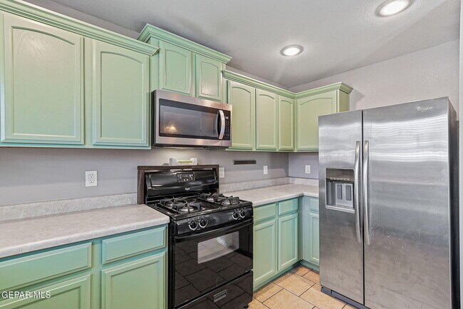 Building Photo - 14260 Bluesky Point Ct