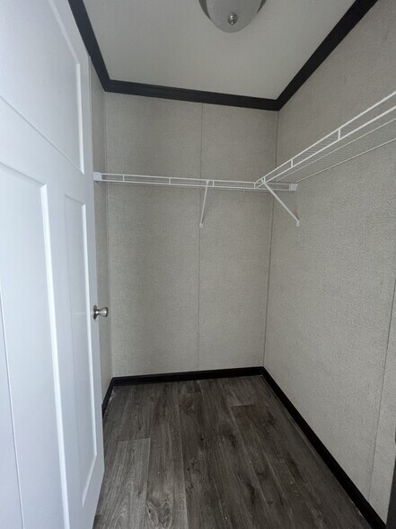 Building Photo - 333 E Lakewood Blvd