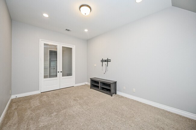 Building Photo - 11230 Dunstan Hill Dr