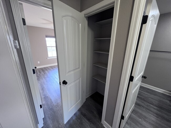 Building Photo - 13 Kelby Ct