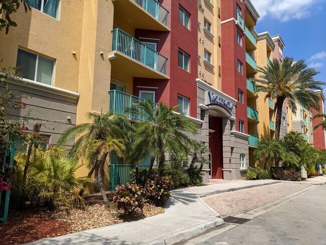 Building Photo - 6001 SW 70th St