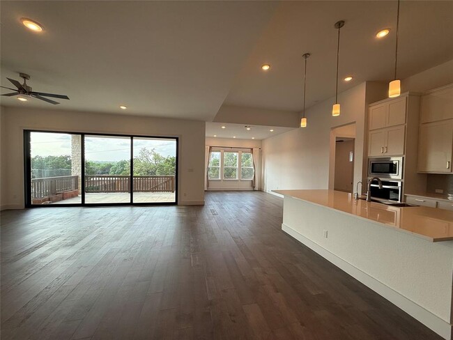 Building Photo - 1801 Cullera Dr