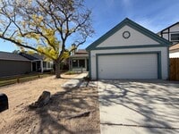 Building Photo - Cute 3 Bedroom Home in Sparks!
