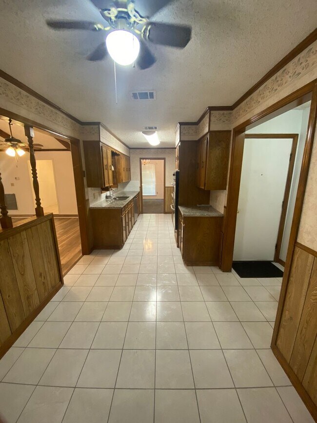 Building Photo - Brownlee Estates