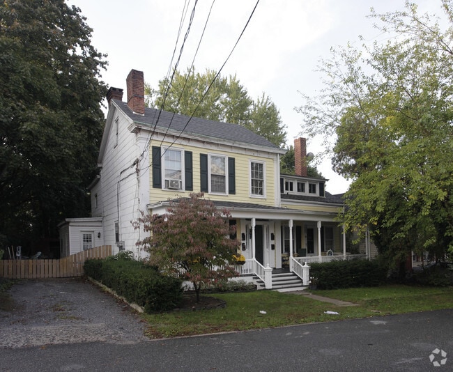 Building Photo - 106 South St