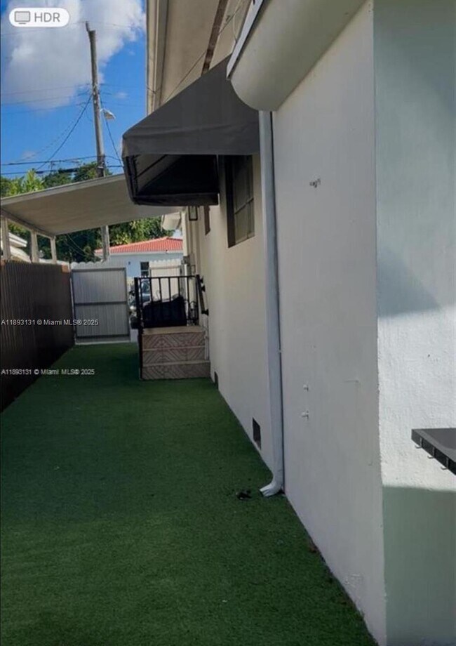 Building Photo - 1945 NW 33rd St