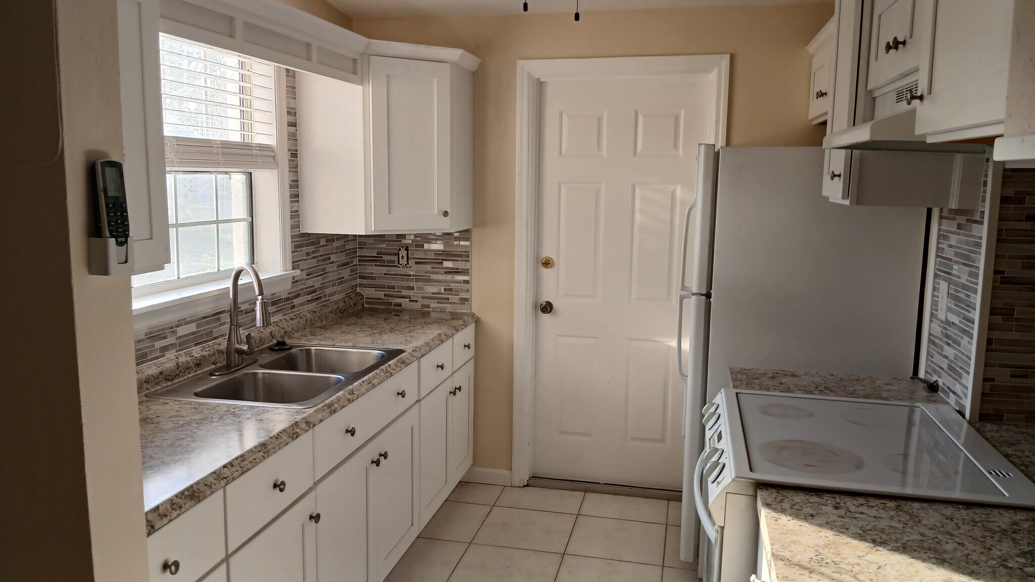 Kitchen view 2 - 2286 Sherwood Dr