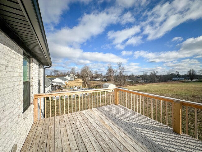 Building Photo - 46 Caden Ln