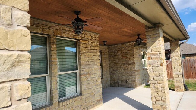 Building Photo - 16409 Pallazo Dr