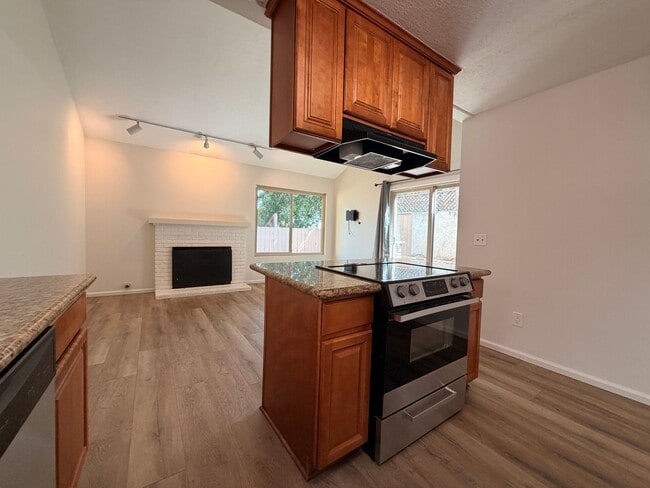 Building Photo - Beautiful Bay Ridge Cul-de-Sac Townhome