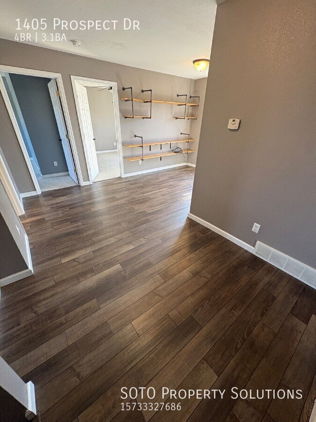 Building Photo - 1405 Prospect Dr