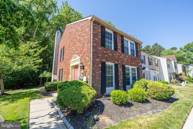 Building Photo - 10 Forestview Ct