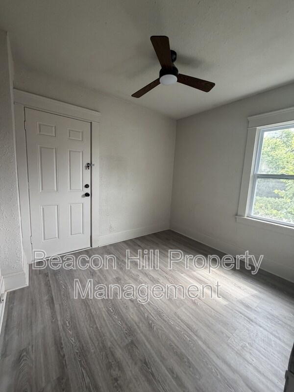 Building Photo - 12609 Dove Ave