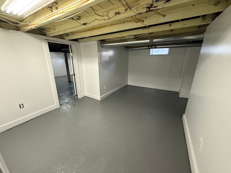 Building Photo - 9 Chilton St