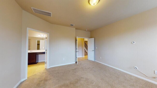 Building Photo - 16405 Pienza Dr
