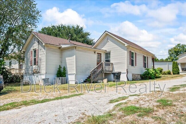 Building Photo - 1409 Highland Ave