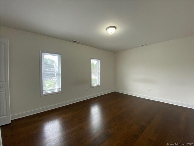 Building Photo - 29 Moulthrop St