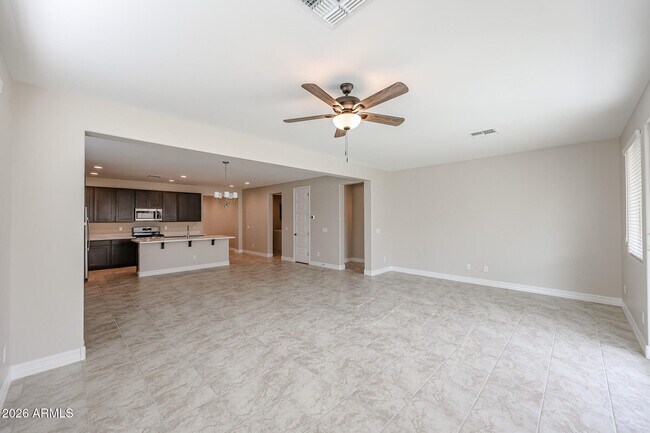 Building Photo - 14770 W Smoketree Dr