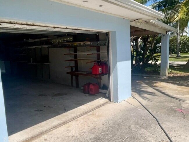 Building Photo - 2503 N Ocean Dr