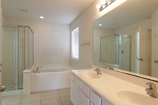 Building Photo - 21802 Dimmett Way