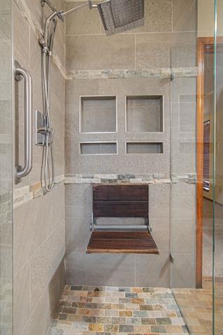 Building Photo - 604 Baker Dr