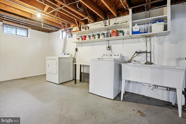 Building Photo - 4805 23rd St S