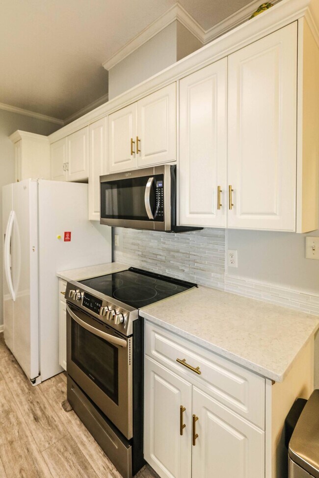 Building Photo - 5803 Carriage Hills Dr