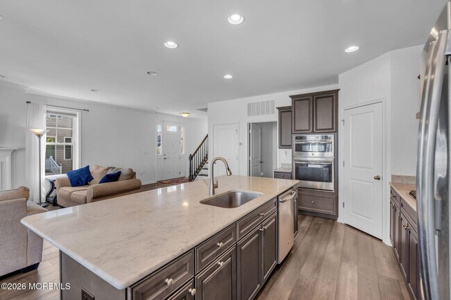 Building Photo - 2 Malcolm Way