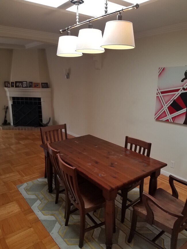 Building Photo - 295 Oxford St