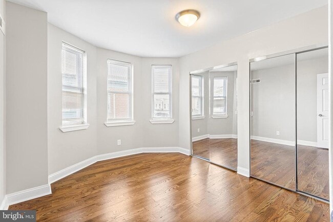 Building Photo - 518 S 56th St